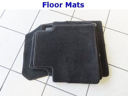 Used 2023 Nissan Rogue S image 17