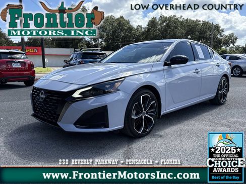 Used 2025 Nissan Altima 2.5 SR w/ SR Premium Package FWD image 1
