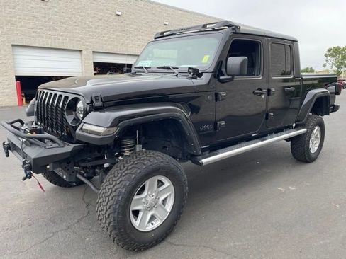 Used 2022 Jeep Gladiator Sport AWD/4WD image 4