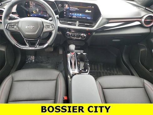 Certified 2025 Chevrolet Trax RS w/ Sunroof Package image 21