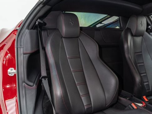 Used 2011 Ferrari 458 Italia Coupe RWD image 38