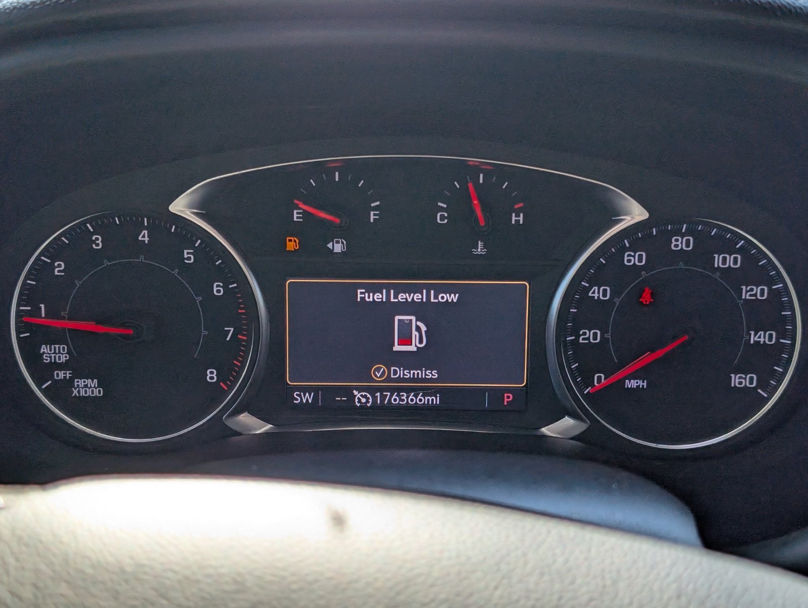 Used 2023 GMC Acadia SLT FWD image 20