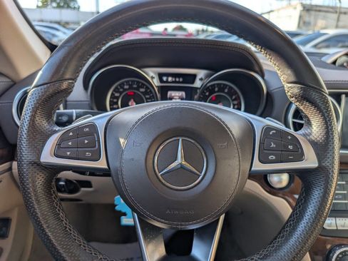 Used 2019 Mercedes-Benz SL 550 image 17