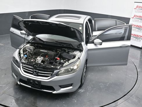 Used 2014 Honda Accord Sport image 40