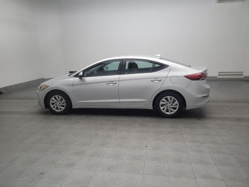 Used 2017 Hyundai Elantra SE w/ Cargo Package FWD image 3