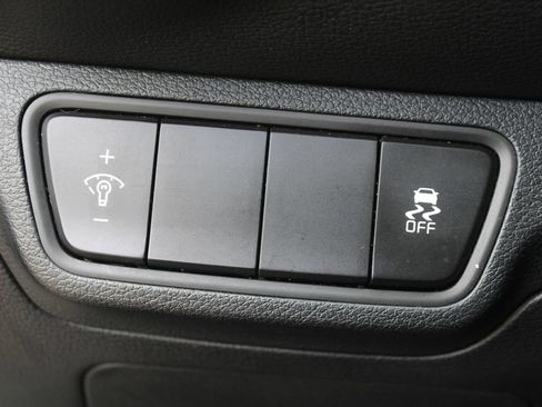 Used 2024 Kia Forte LXS FWD image 25