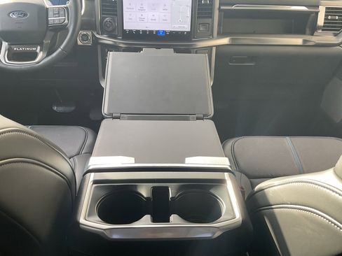 Used 2024 Ford F150 Platinum image 26