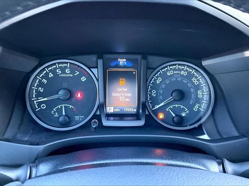 Certified 2023 Toyota Tacoma TRD Off-Road w/ Technology Package AWD/4WD image 25
