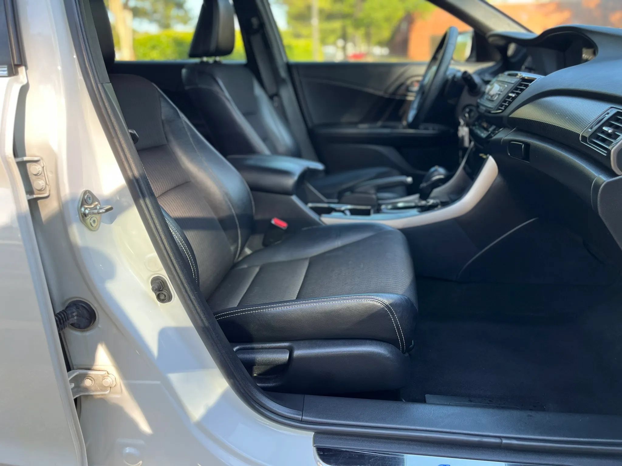Used 2017 Honda Accord Sport image 26