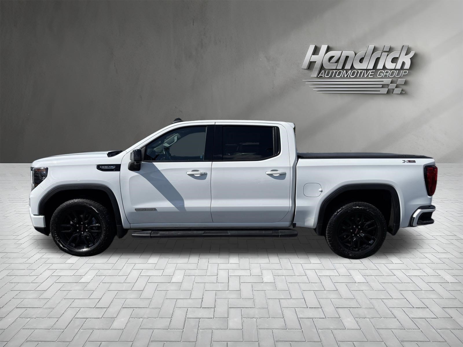 Used 2025 GMC Sierra 1500 Elevation w/ Elevation Premium Package AWD/4WD image 7