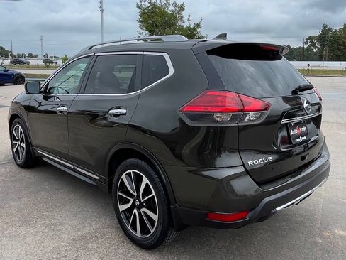 Used 2017 Nissan Rogue SL w/ SL Premium Package FWD image 3