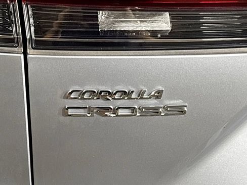 Used 2026 Toyota Corolla Cross XLE w/ Convenience Package AWD/4WD image 24
