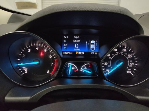 Used 2018 Ford Escape SEL w/ Ford Safe & Smart Package AWD/4WD image 25