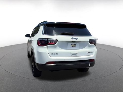 Used 2025 Jeep Compass Limited AWD/4WD image 11