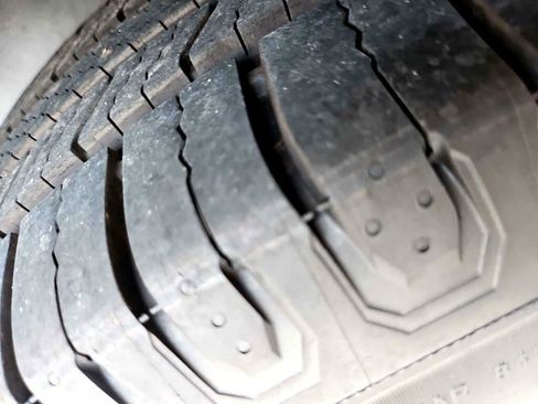 Used 2008 Buick Lucerne CX image 29