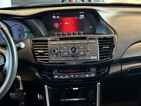 Used 2017 Honda Accord Sport image 26