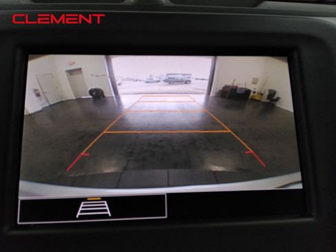 Used 2022 Chevrolet Equinox LS image 25