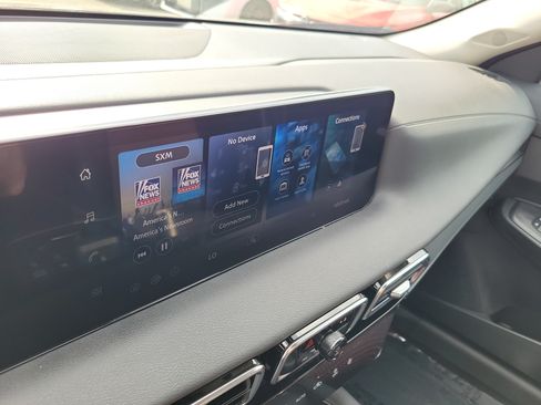New 2026 Nissan Sentra SR w/ Floor Mat Package FWD image 26