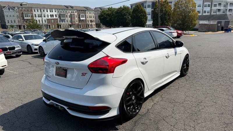 Used 2017 Ford Focus ST FWD image 12