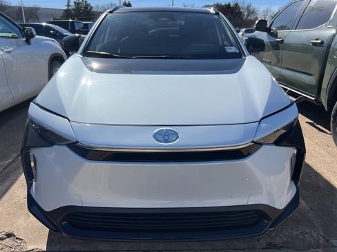 Used 2023 Toyota bZ4X XLE image 2