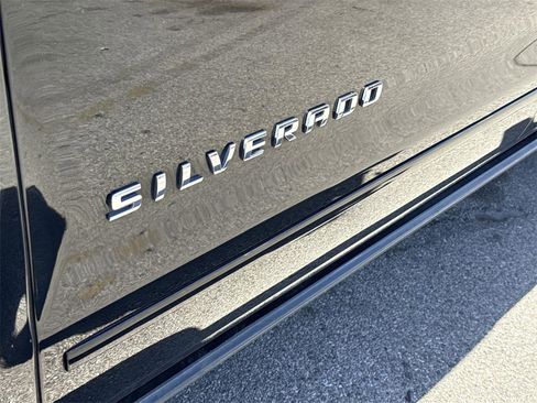 Used 2017 Chevrolet Silverado 1500 LT w/ All Star Edition image 28