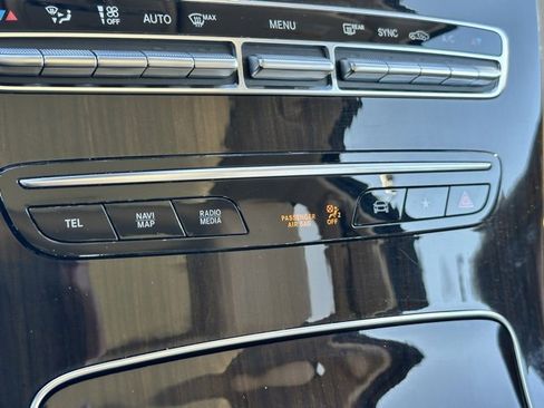 Used 2021 Mercedes-Benz GLC 300 GLC 300 image 17