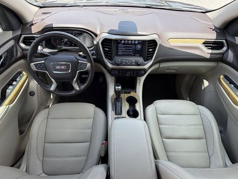 Used 2019 GMC Acadia Denali w/ Technology Package FWD image 12