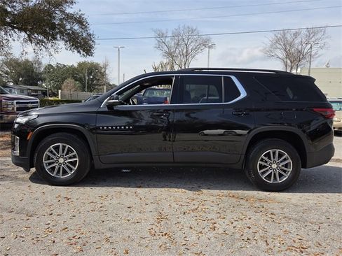 Used 2023 Chevrolet Traverse LT image 4