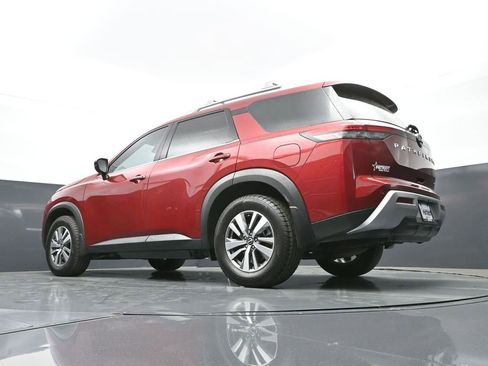 Used 2023 Nissan Pathfinder SL image 40