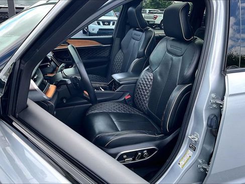 Used 2022 Jeep Grand Cherokee Summit AWD/4WD image 23