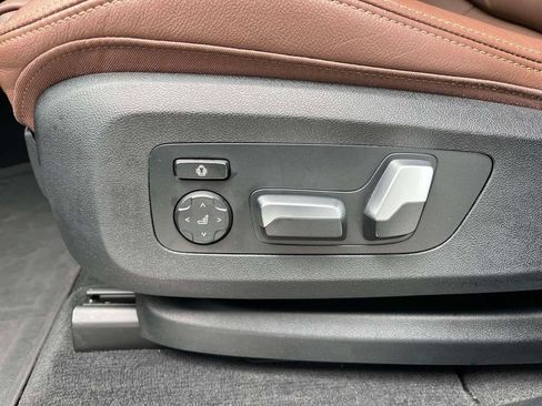 Used 2021 BMW X5 xDrive40i w/ M Sport Package AWD/4WD image 29