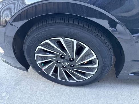 New 2026 Hyundai Sonata Limited image 12