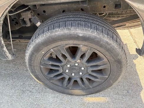 Used 2013 Ford F150 Platinum image 11