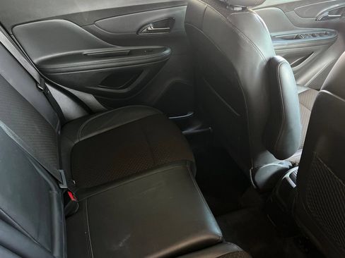 Used 2021 Buick Encore Preferred FWD image 23