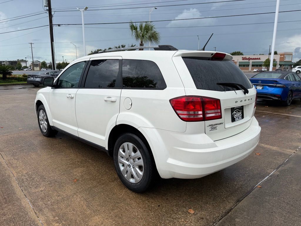 Used 2017 Dodge Journey SE FWD image 3