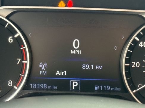 Used 2023 Nissan Altima 2.5 SR image 17