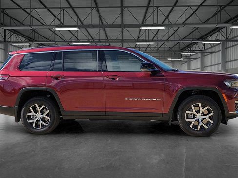 New 2025 Jeep Grand Cherokee L Limited w/ Trailer Tow Package image 5