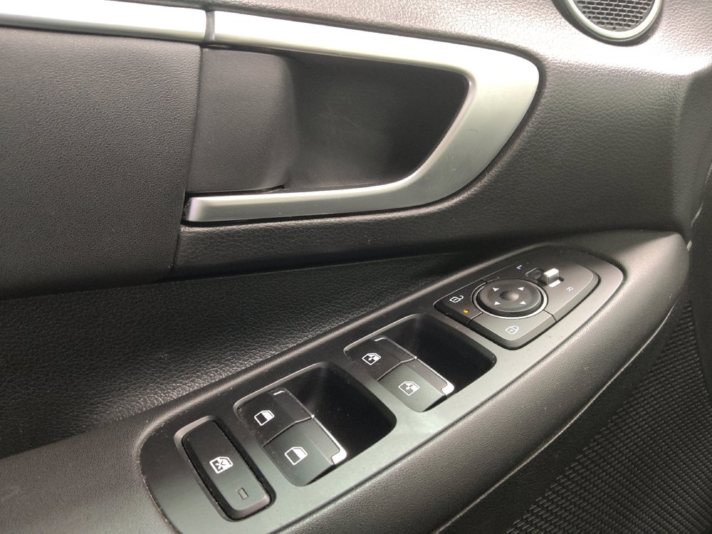Used 2025 Hyundai Sonata SEL FWD image 27