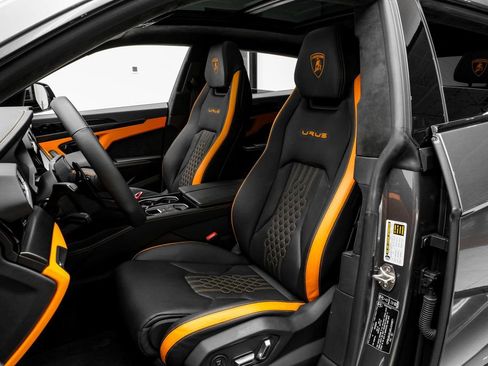 Used 2024 Lamborghini Urus S AWD/4WD image 37