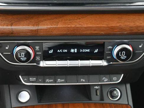 Used 2023 Audi Q5 2.0T Premium w/ Convenience Package AWD/4WD image 22