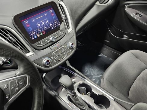 Used 2022 Chevrolet Malibu LT image 31