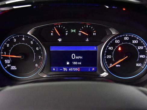 Used 2023 Chevrolet Traverse LT AWD/4WD image 16