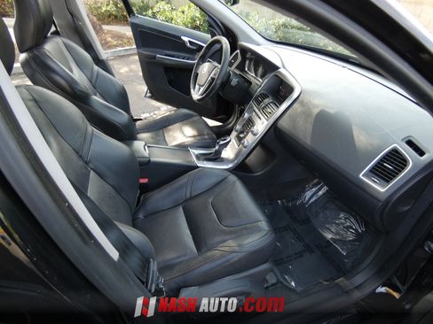 Used 2017 Volvo XC60 T5 Dynamic w/ Preferred Option Package FWD image 23