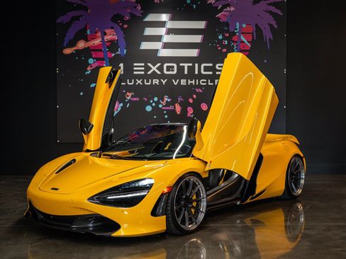 Used 2020 McLaren 720S Spider RWD image 1