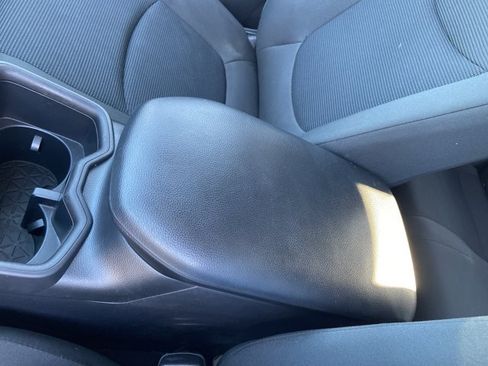 Used 2023 Toyota RAV4 LE AWD/4WD image 22