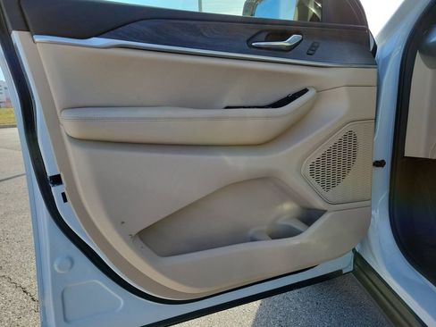 New 2025 Jeep Grand Cherokee L Limited w/ Black Appearance Package image 18