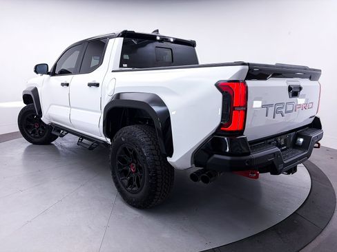 Used 2025 Toyota Tacoma TRD Pro AWD/4WD image 4