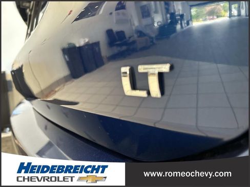 Used 2023 Chevrolet Equinox LT FWD image 36