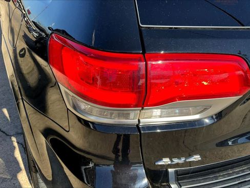 Used 2020 Jeep Grand Cherokee Summit w/ Platinum Series Group image 28