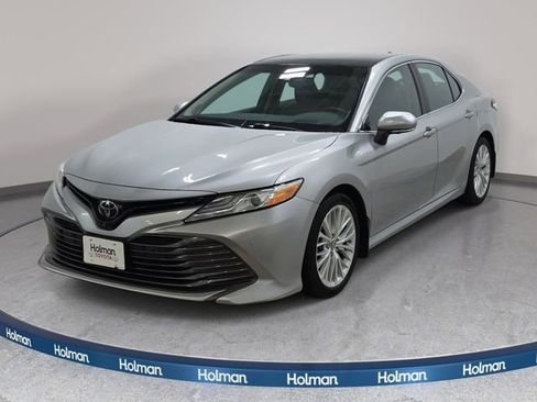 Used 2018 Toyota Camry XLE w/ Driver Assist Package FWD image 1